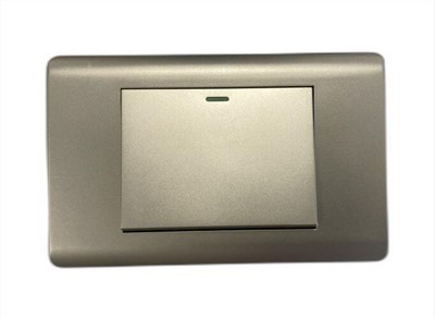 घरेलू आउटलेट स्विच